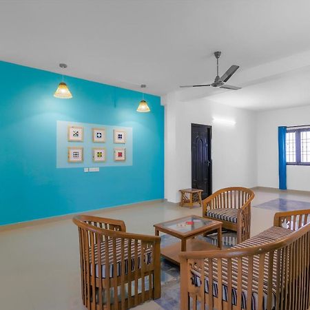 Oyo 79233 Hotel Hive Stays Kochi Extérieur photo